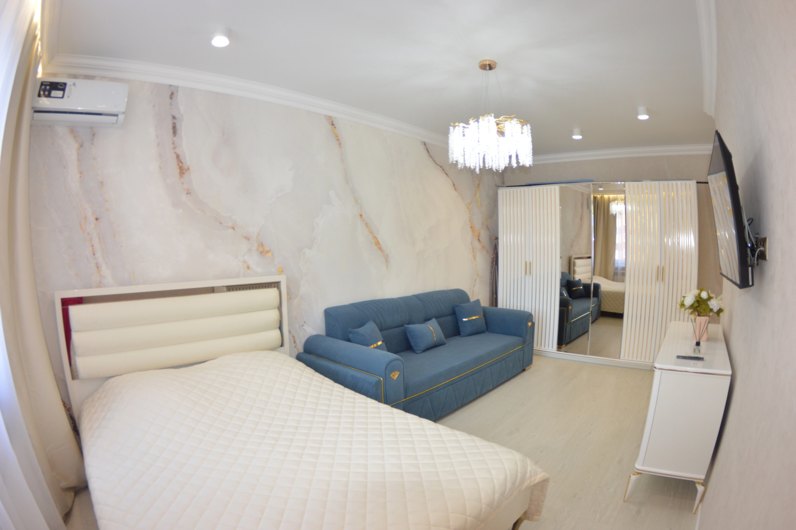 Квартира Дизайнерская Евротрешка на Мира 5 В