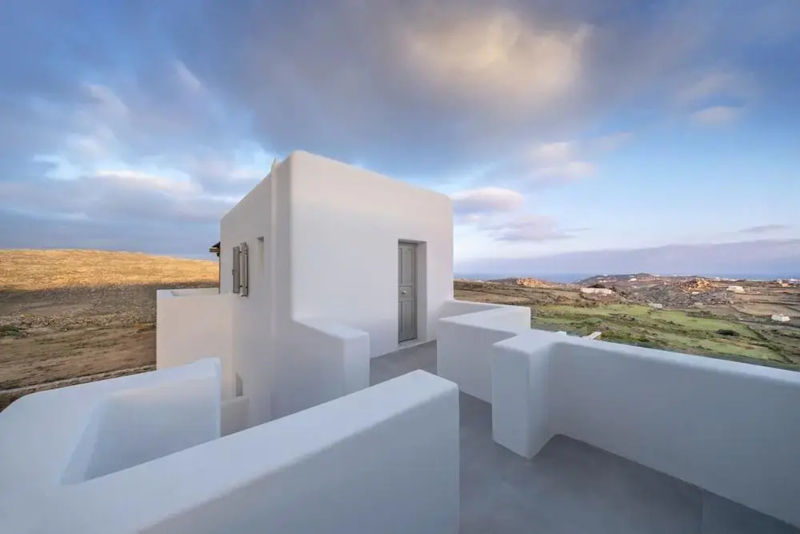 Отель Legendary Suites