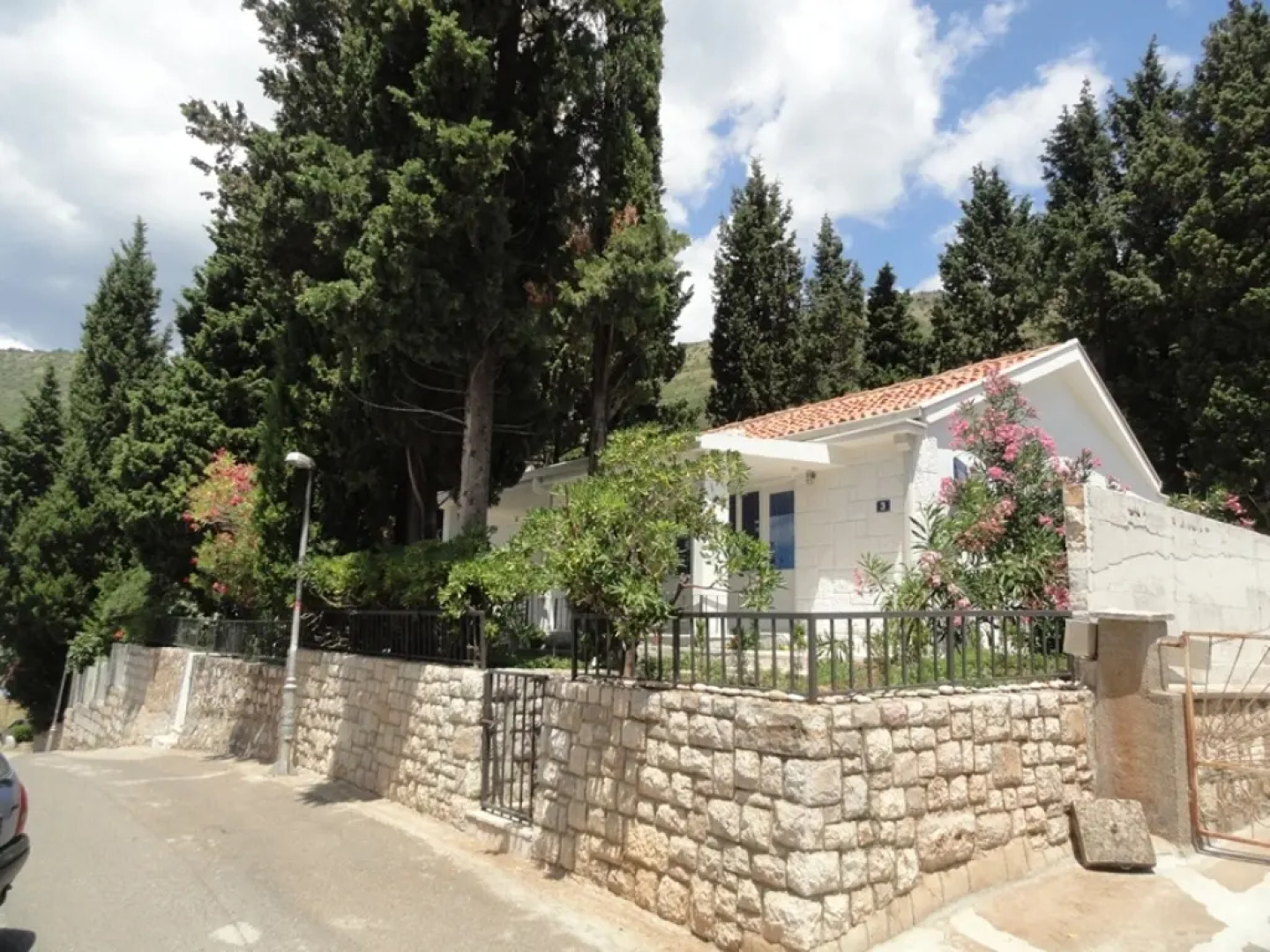 Гостевой Дом The house with pool in Petrovac