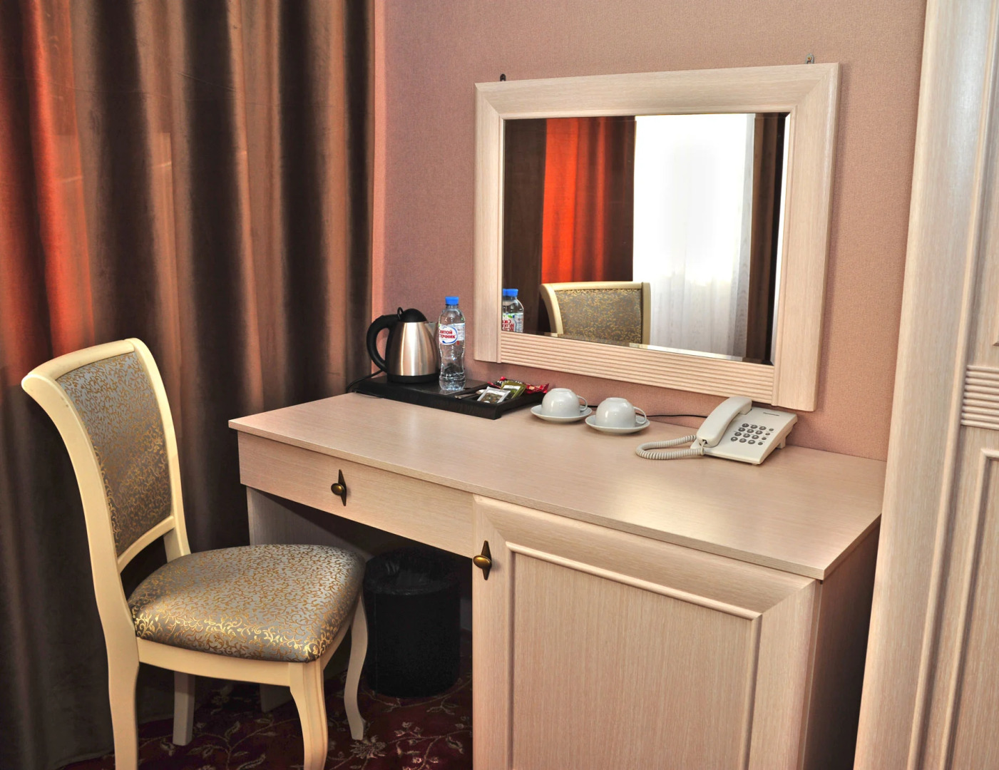 Отель Континент