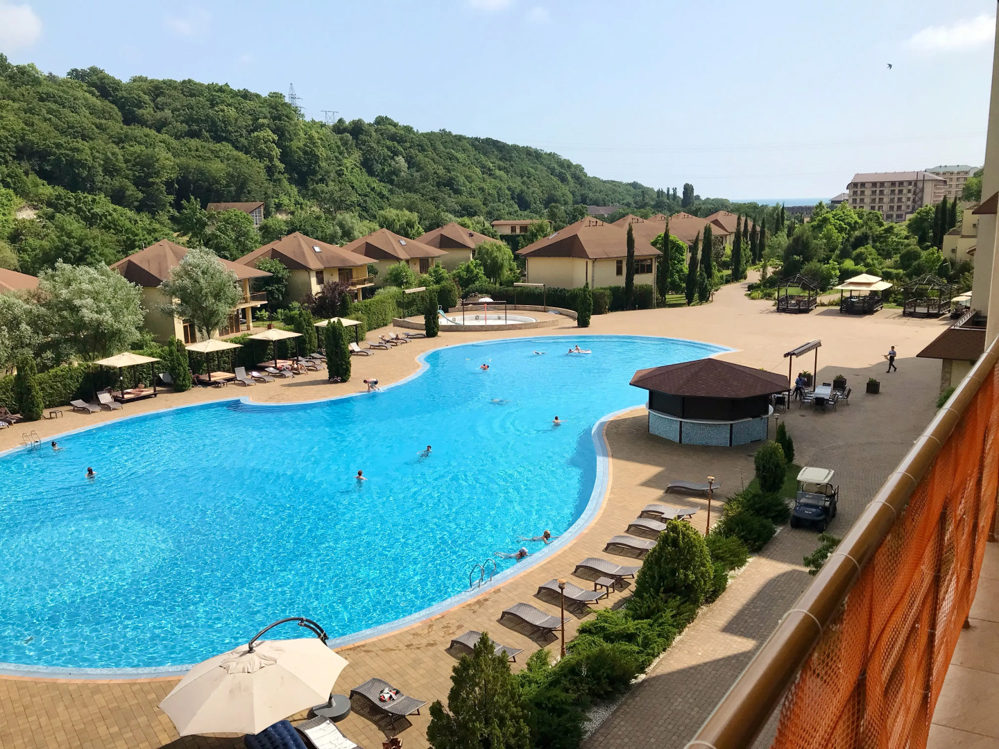 Апартаменты в Клубном поселке Резиденция солнца