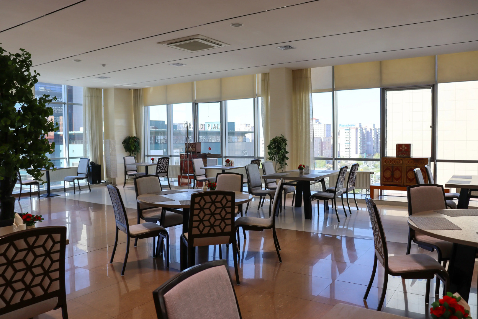 Отель Ramada by Wyndham Ulaanbaatar Citycenter