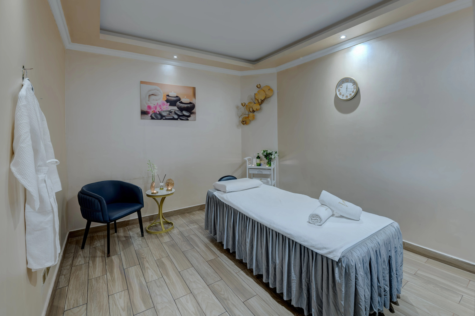 Отель HAWTHORN EXTENDED STAY BY WYNDHAM ABU DHABI