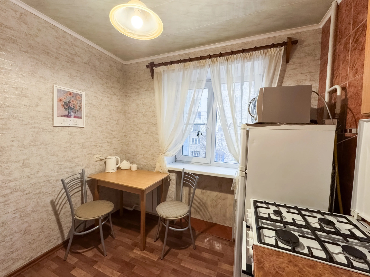 Квартира 2-комнатная на Коминтерна 22