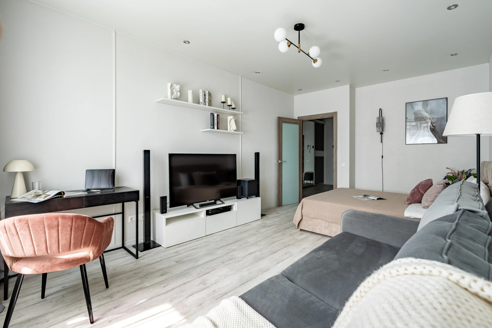Квартира Antic на Кременчугской Satin Home