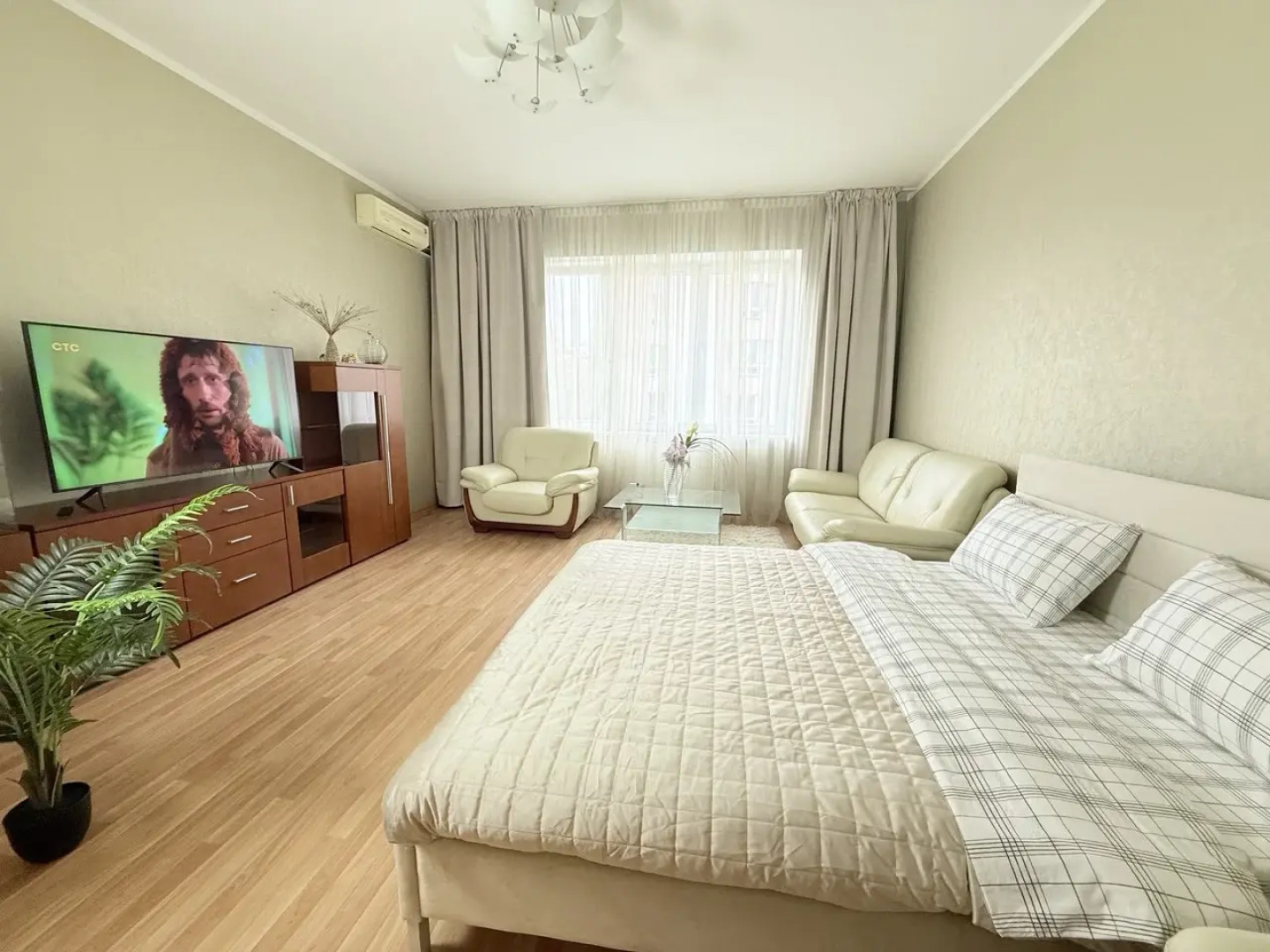 Квартира двухкомнатная рядом с Центральным парком