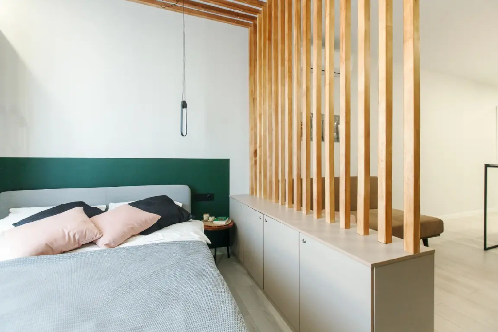 Апартаменты Улучшенные с Кроватью и Диваном в Историческом Центре 37м