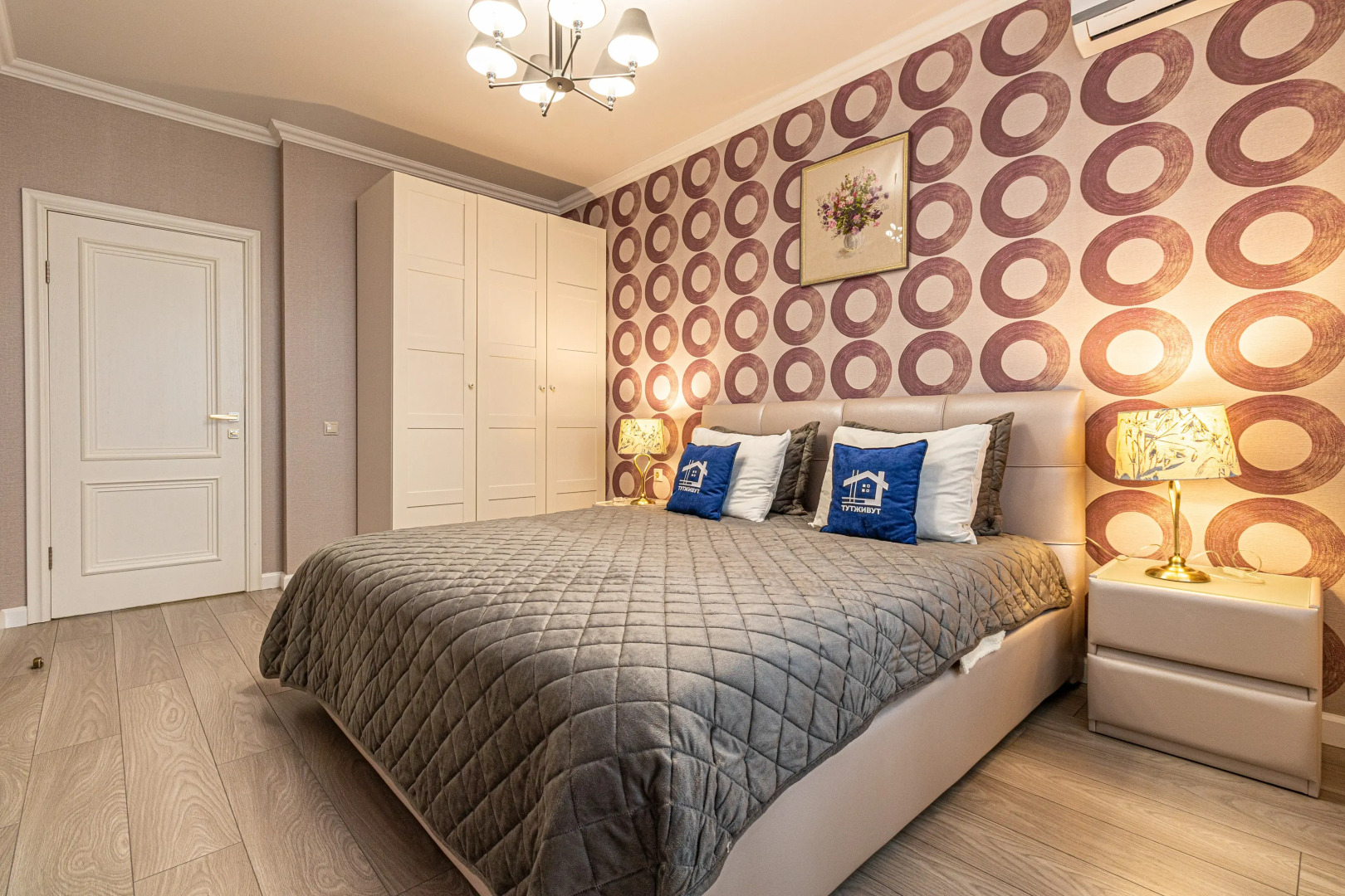 Апартаменты Тут Живут | Жлобы 145 | 3х комнатная