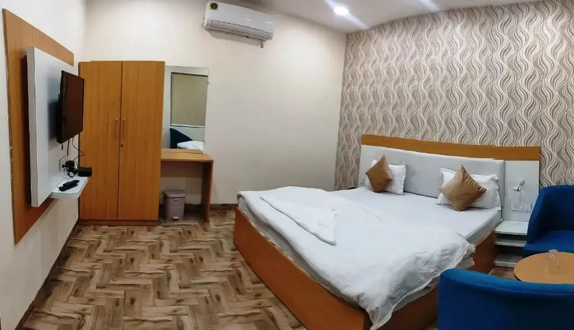 Hotel Mandakini Royal