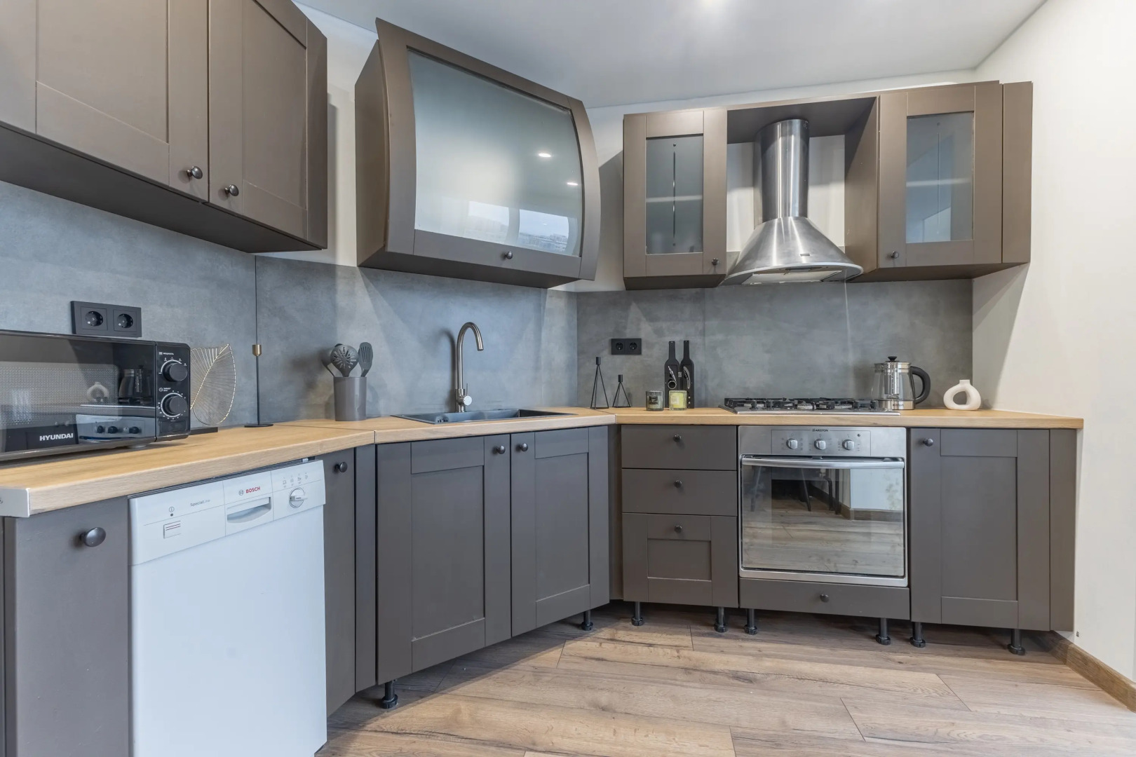 Апартаменты Comfort Home на Амирхана 11