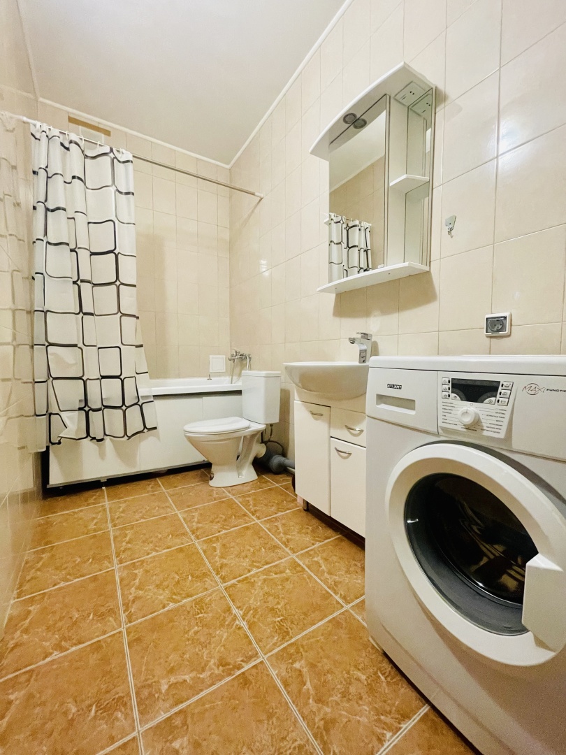 Квартира Уютная евродвушка около метро и разводным мостом