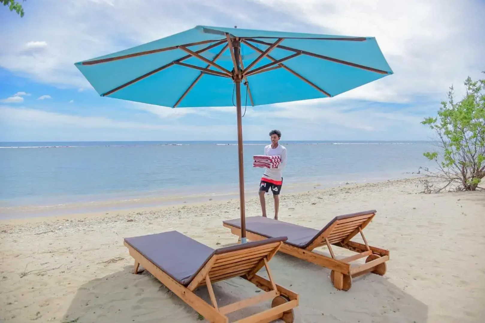 Отель Breeze Pasikudah Resort