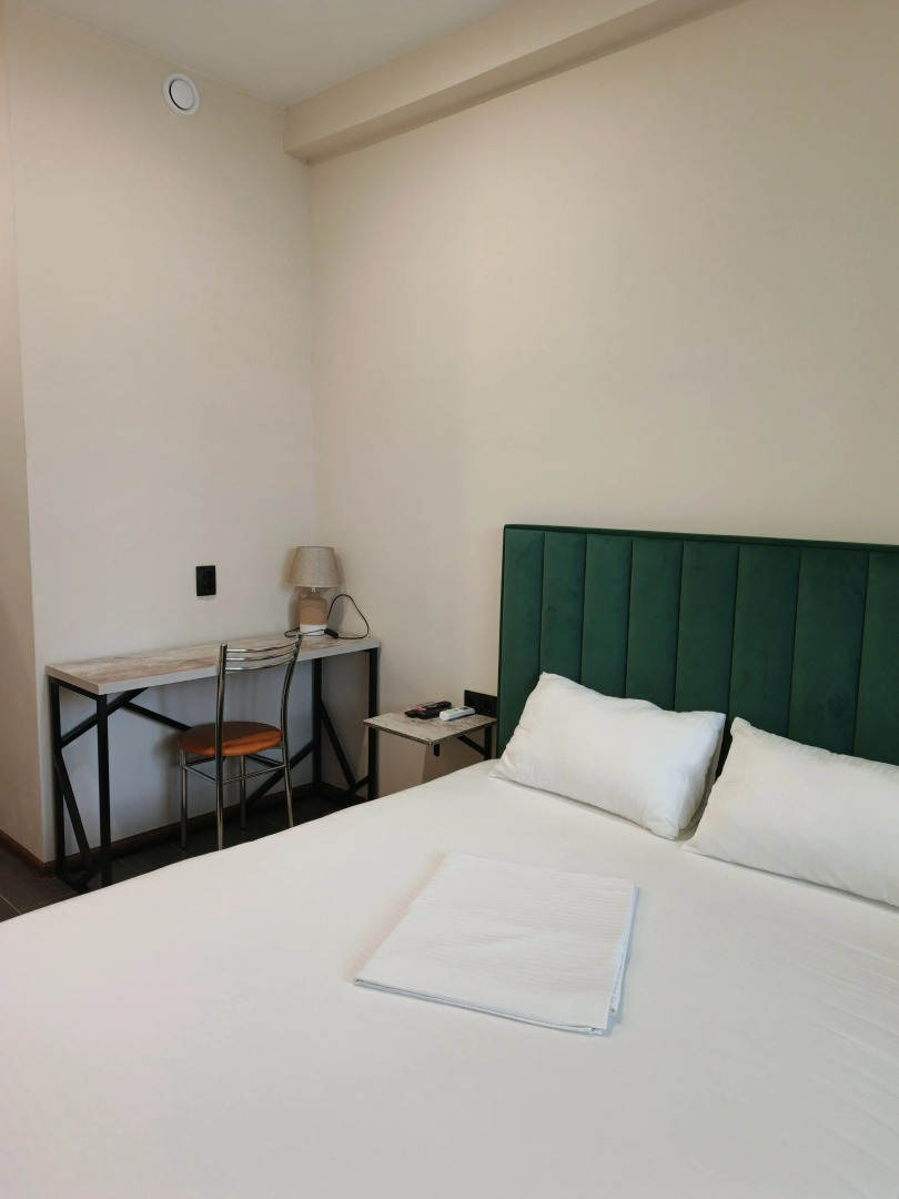 Отель Берлога