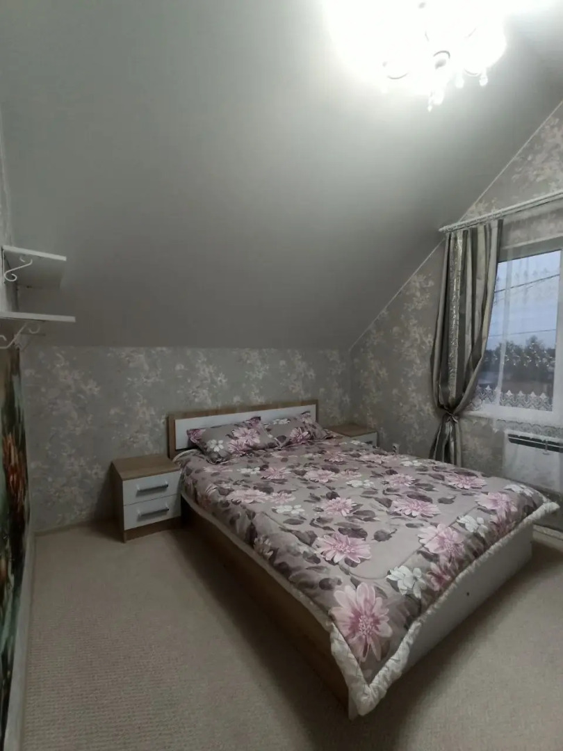 Частный дом у реки