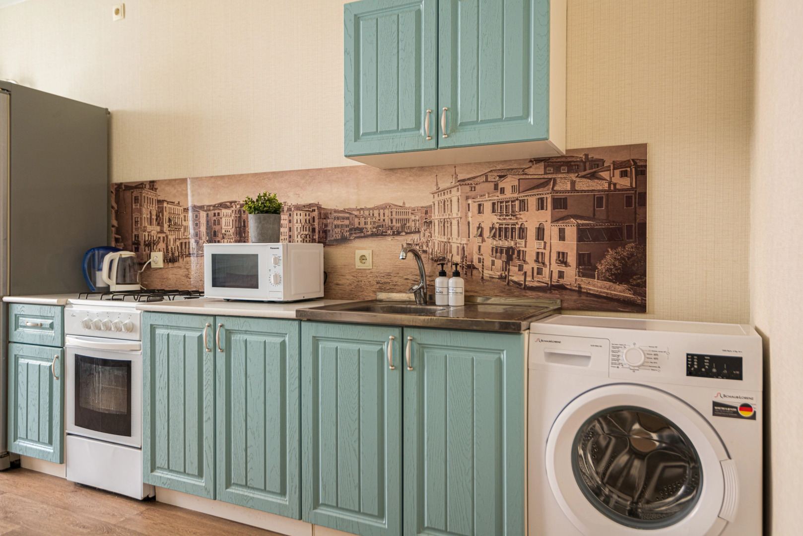 Квартира 2-к просторная в центре на Н.Смирнова 7 от RentAp, 6 сп.мест