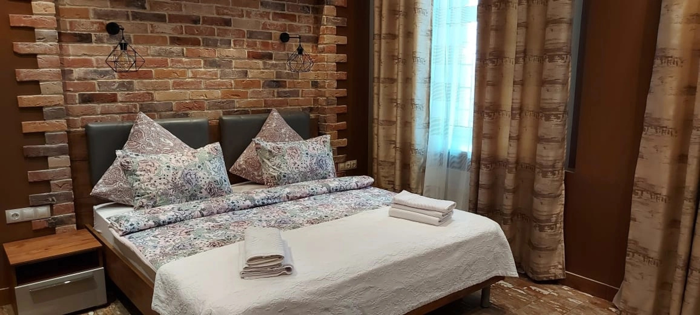 Апартаменты на Средней 13