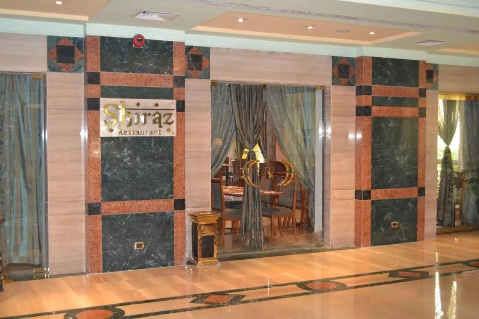 Отель Triumph Plaza Hotel