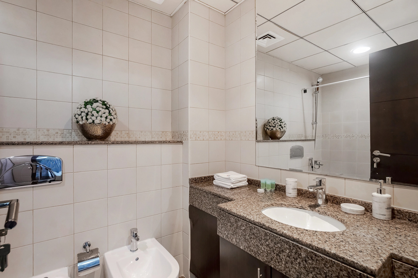 Апартаменты Welcome Home in Bay Central Tower