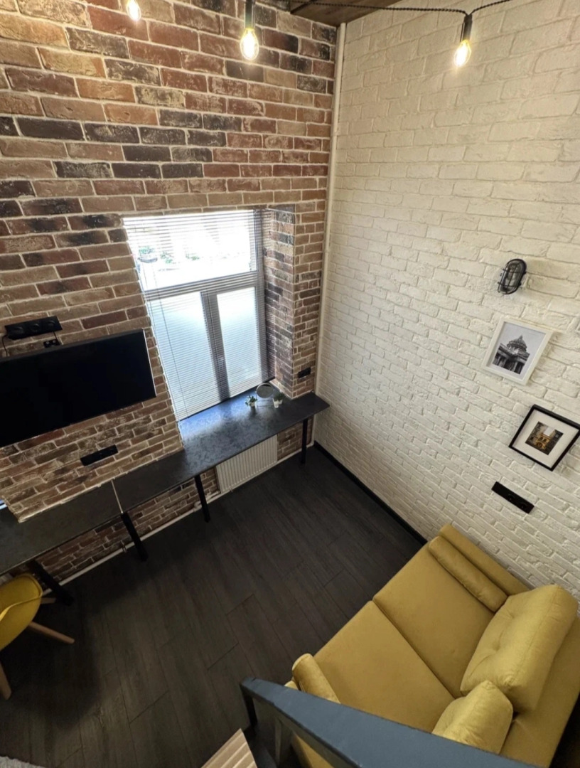 Апартаменты Двухуровневая Студия Лофт на Маяковского 17