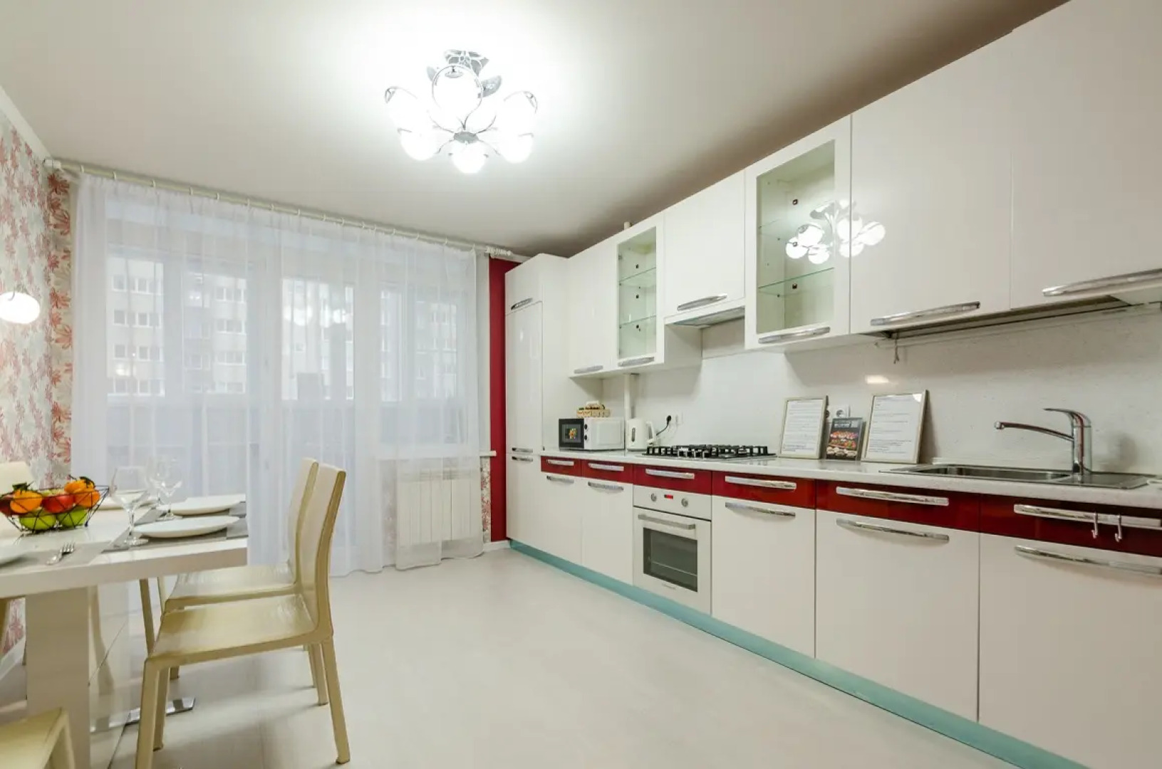 Апартаменты "Белоснежная 2 комнатная на Франко"