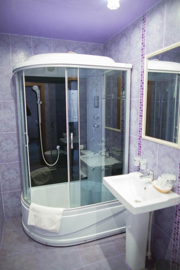 Отель Золотая Лилия