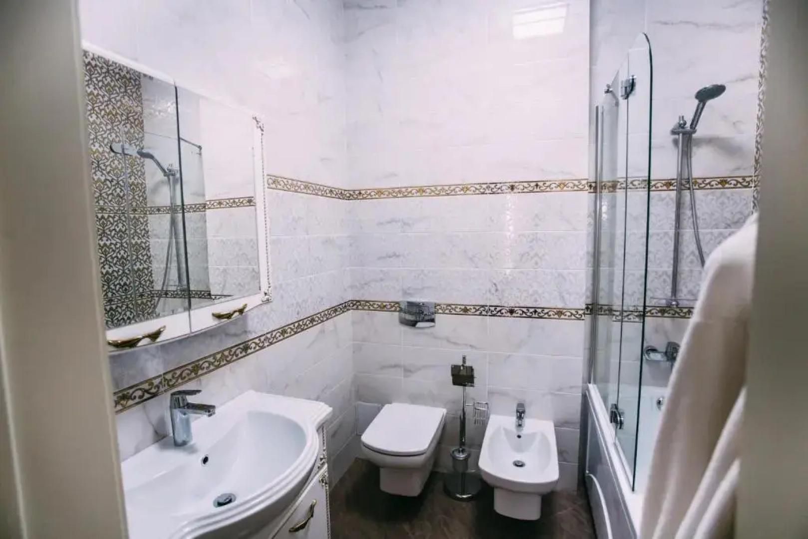 Отель Caesar Royal Palace