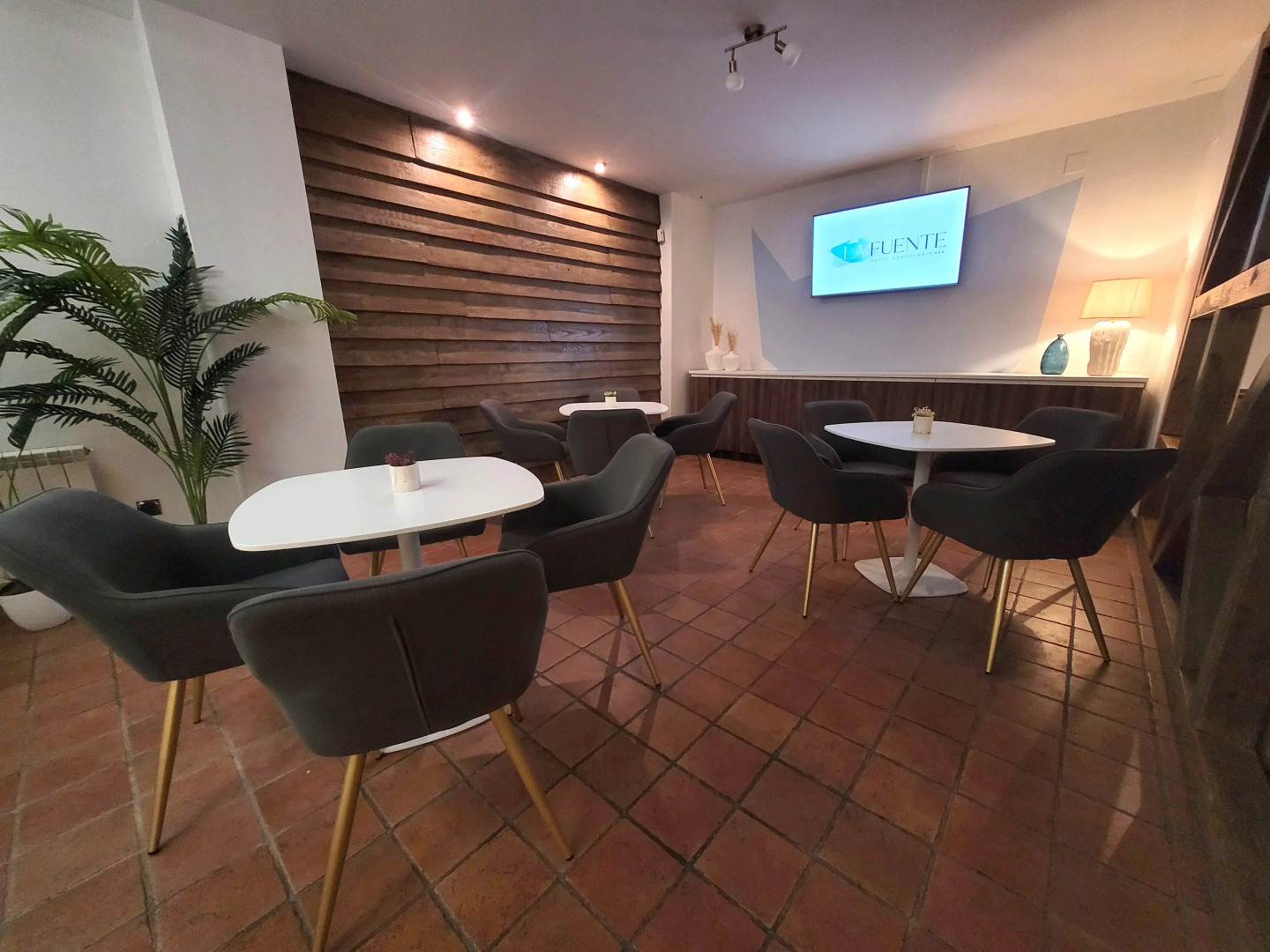 Hospedium Hotel La Fuente