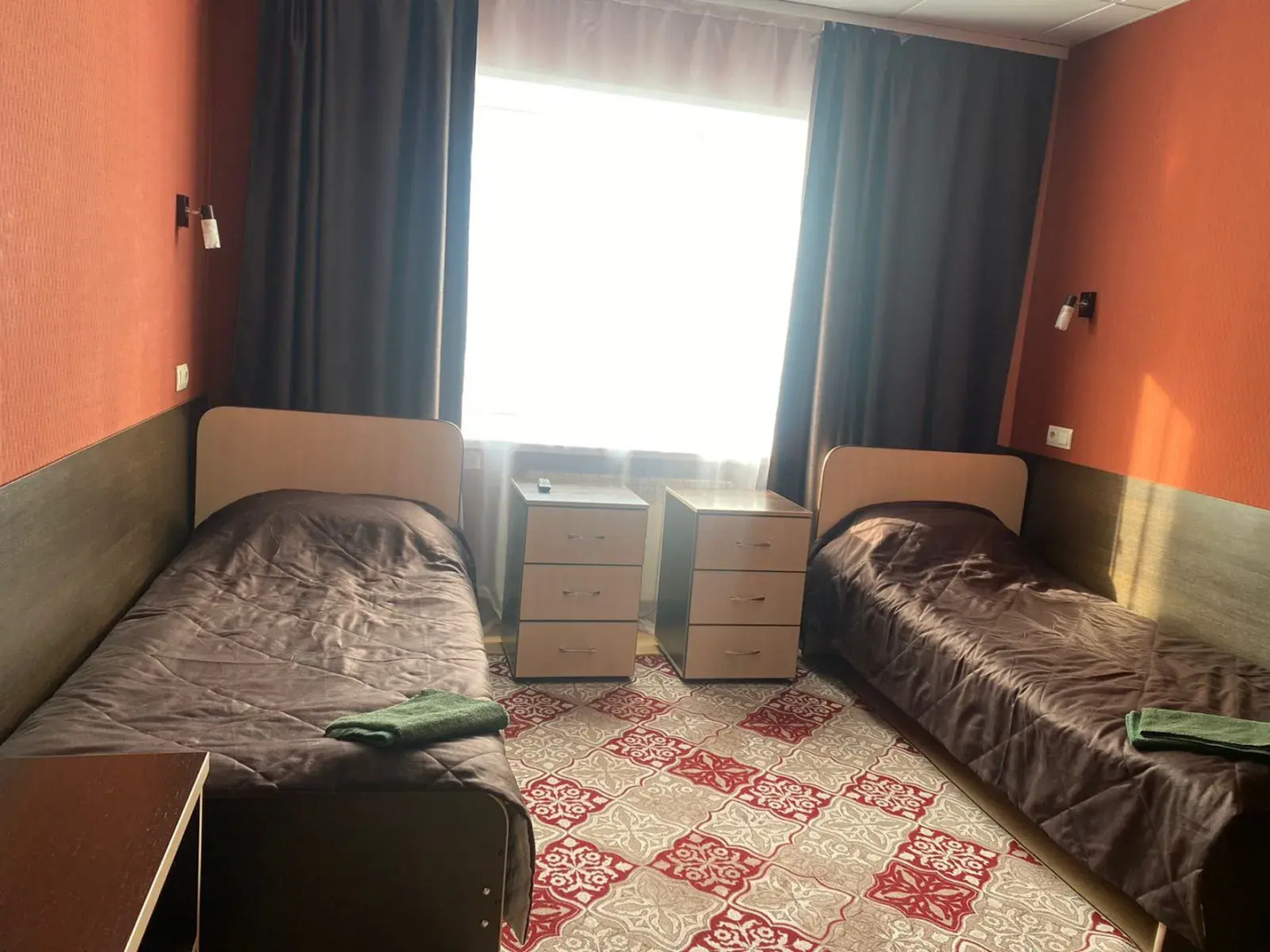 Отель Айхал