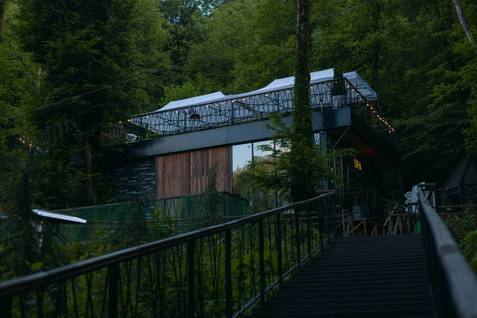 Riverside Resort&Spa