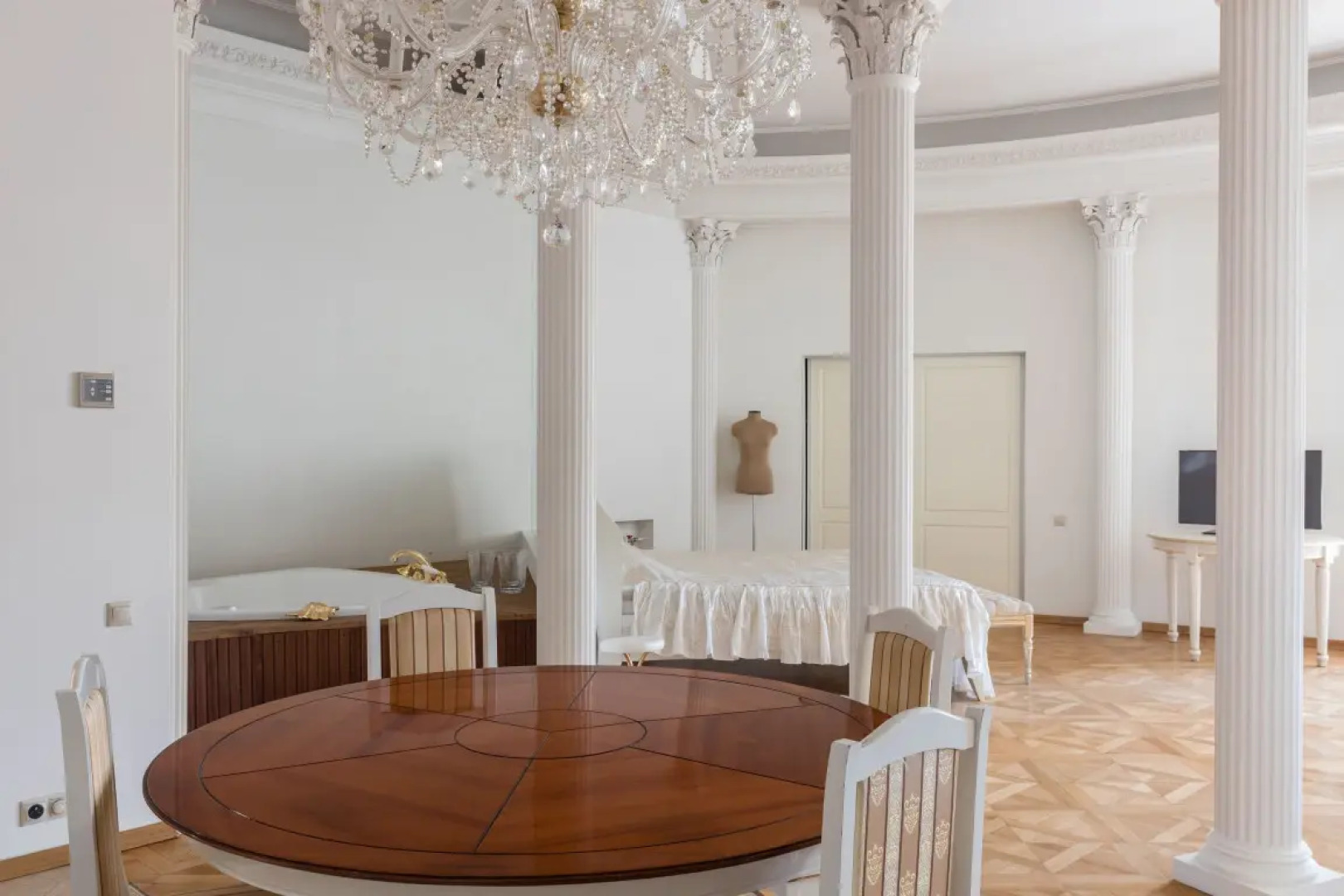 Апартаменты a.m. Rooms Neva Jacuzzi (Angliyskaya Naberezhnaya)