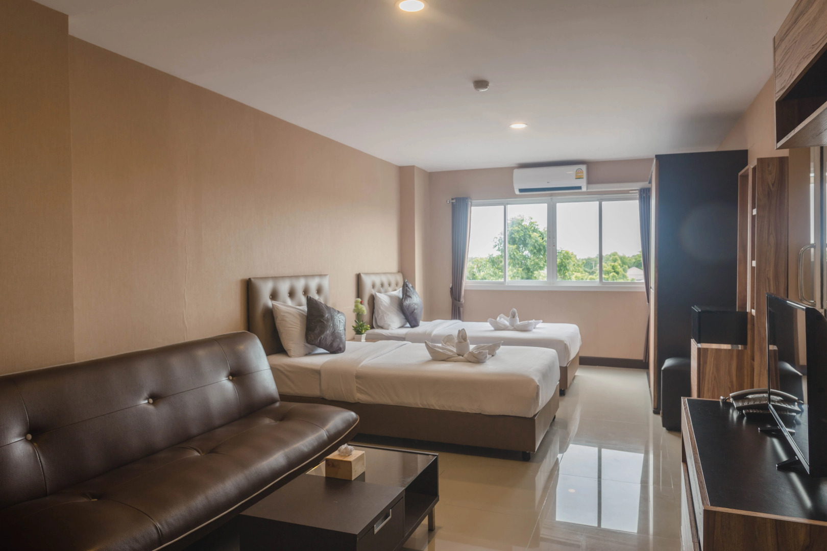 Отель Life Grand Chiang Mai