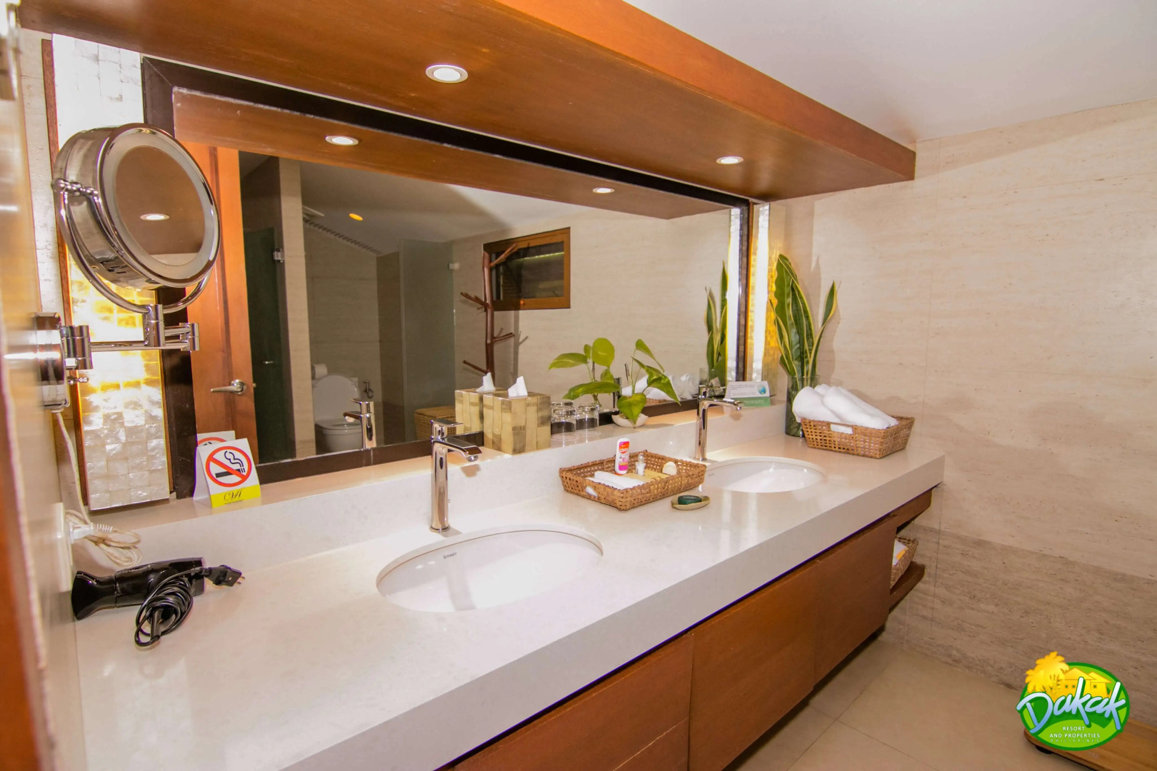 Отель Dakak Park and Beach Resort