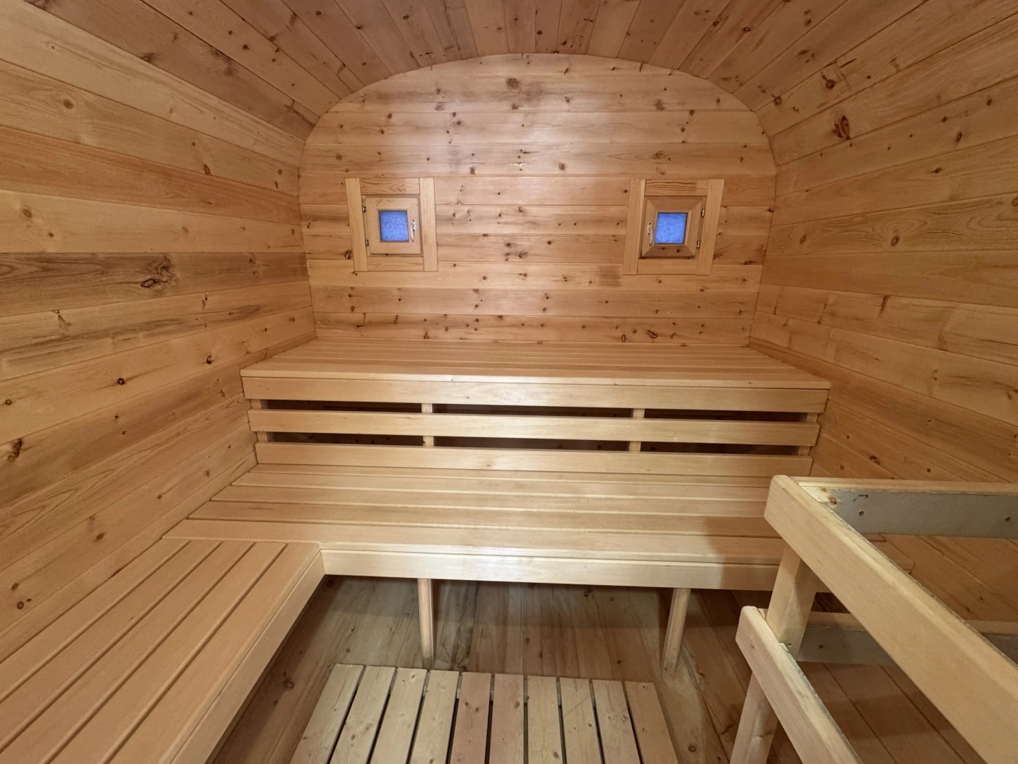 Частный дом с видом на Кавказский хребет