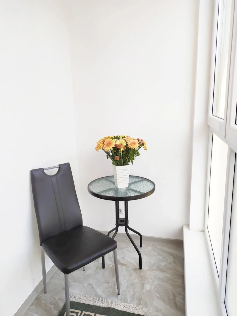 Улучшенные двухкомнатные апартаменты в центре