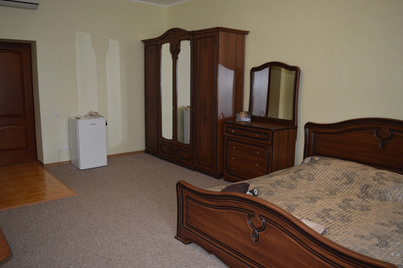 Отель Золотой Джин