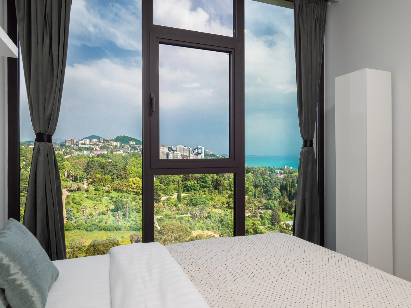 Квартира Дизайнерская с Видом на Море и Дендрарий