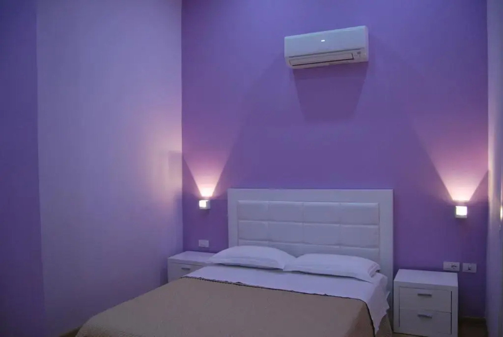 Отель Grand White City