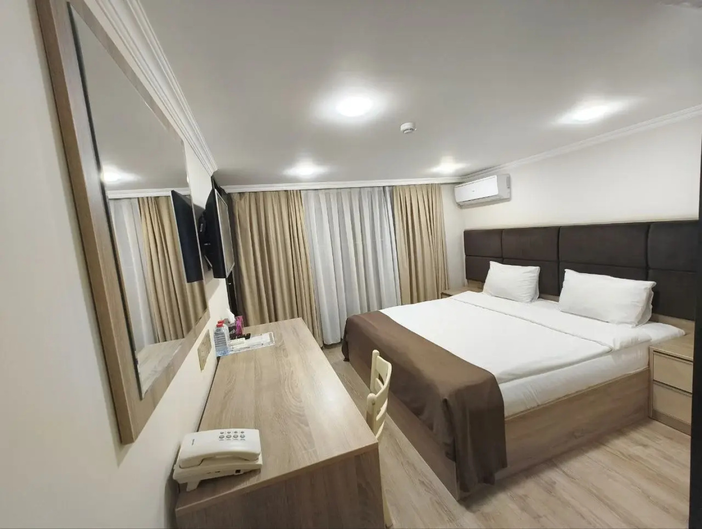 Deluxe City Boutique Hotel