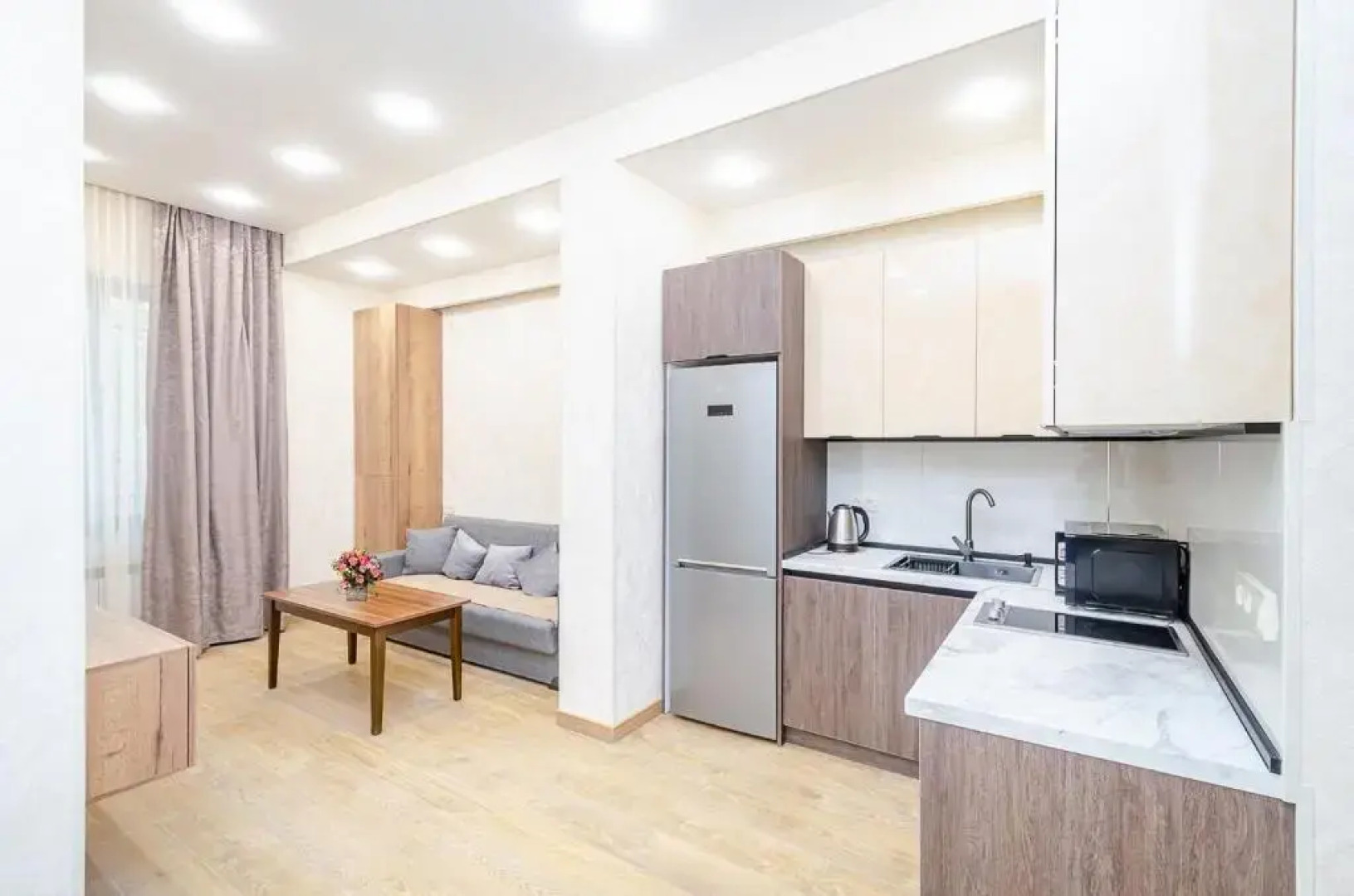 Квартира Двухкомнатная в Центре со Свежим Ремонтом