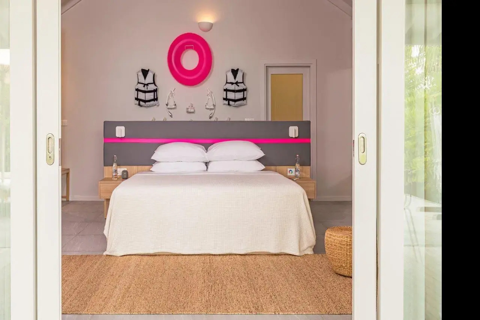 Resort The Standard Huruvalhi Maldives