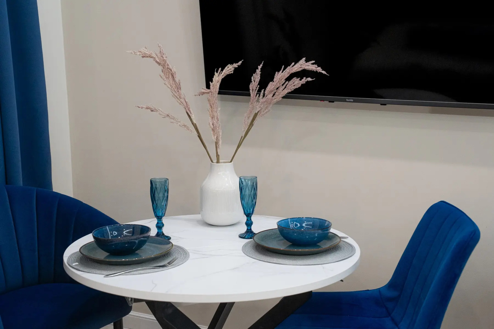 Квартира Студия Люкс в Синих Тонах