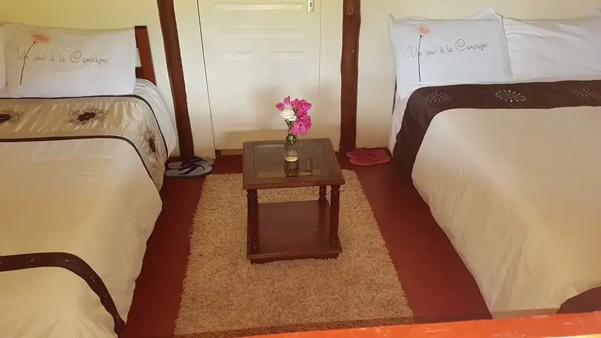 Отель The Great Circle Lodge