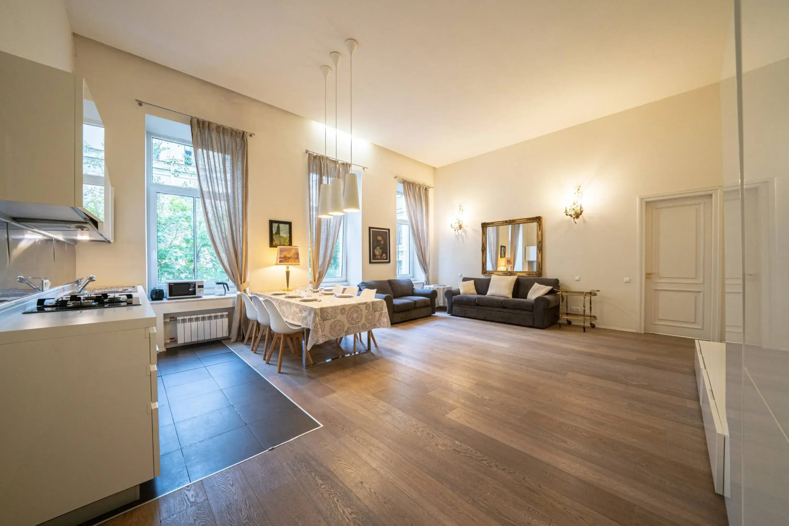 Апартаменты Делюкс на Мойке 40