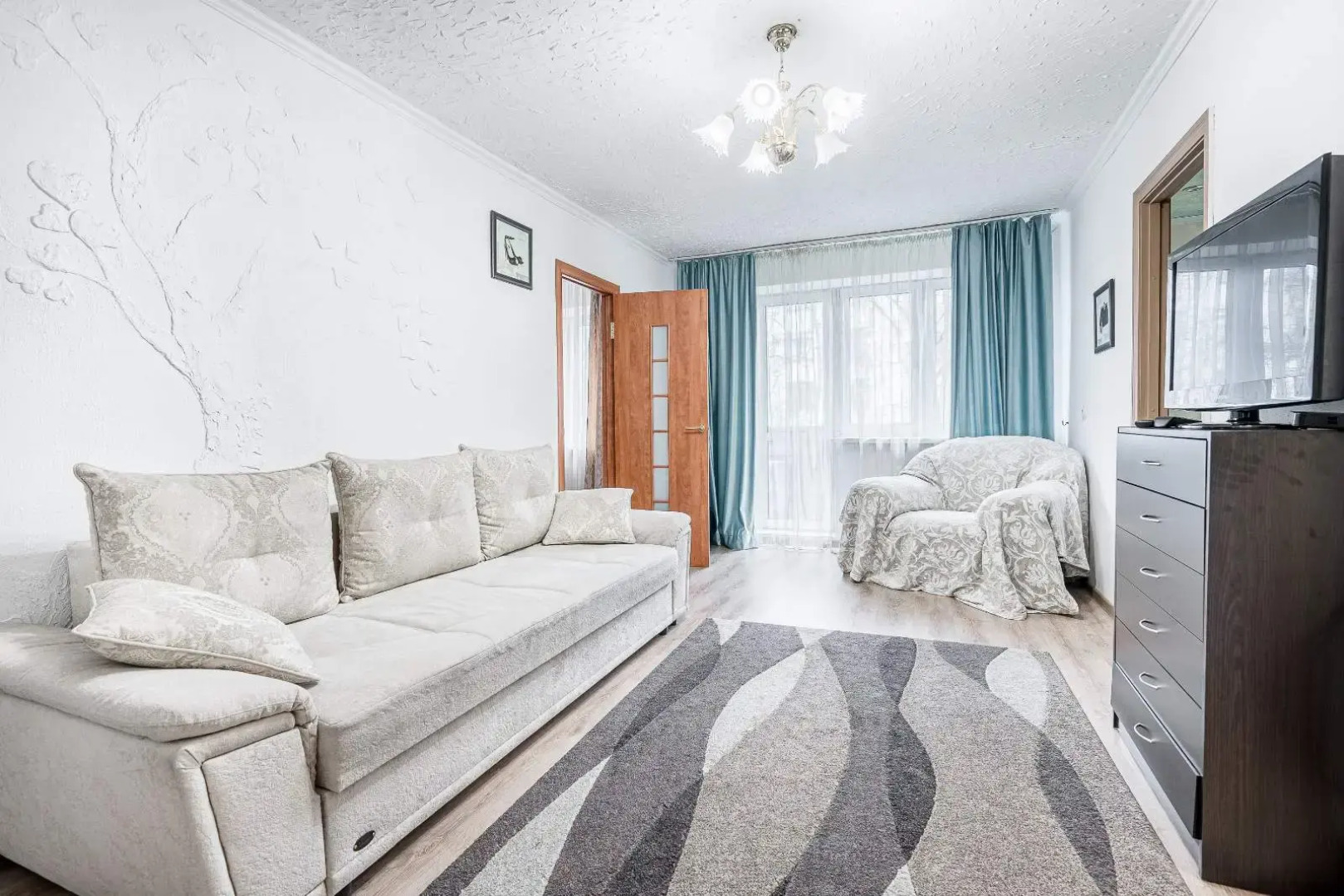 Апартаменты 3х комнатные Интернациональная 15 Центр