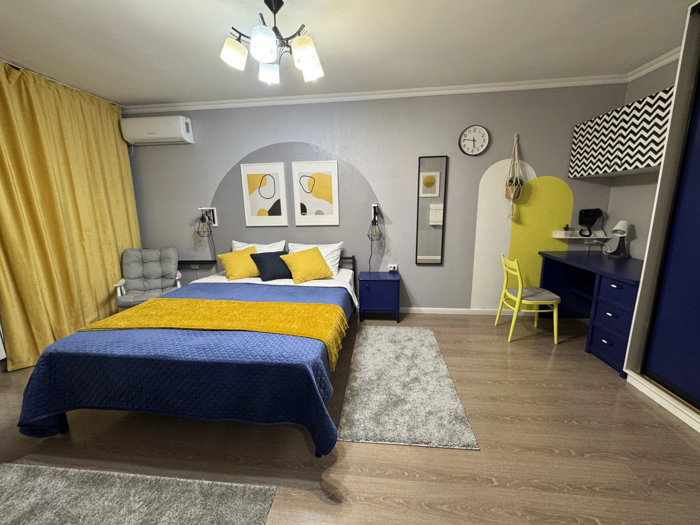 Квартира В золотом квадрате