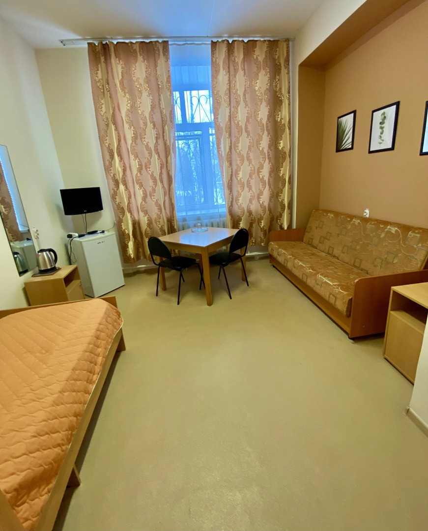 Мебелированые комнаты Серединная 3