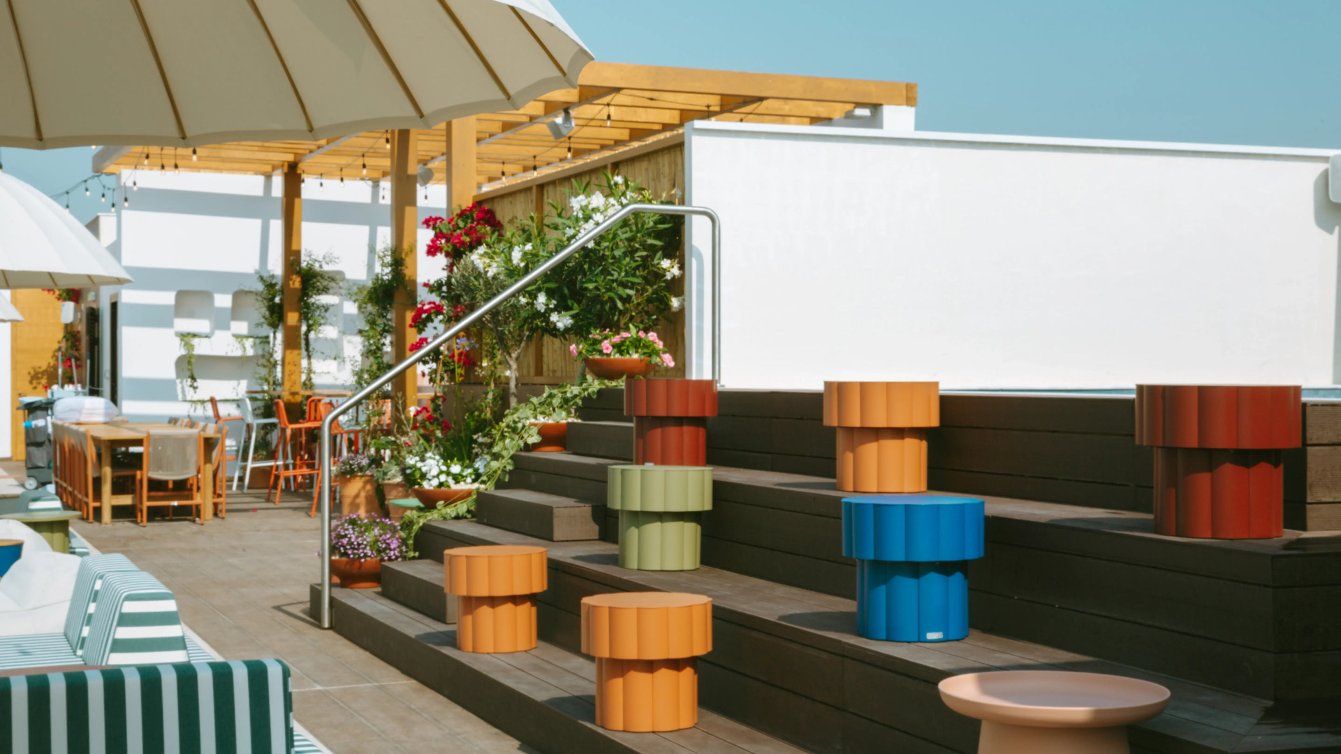 Апарт-отель Liv & Co Suites & Villas