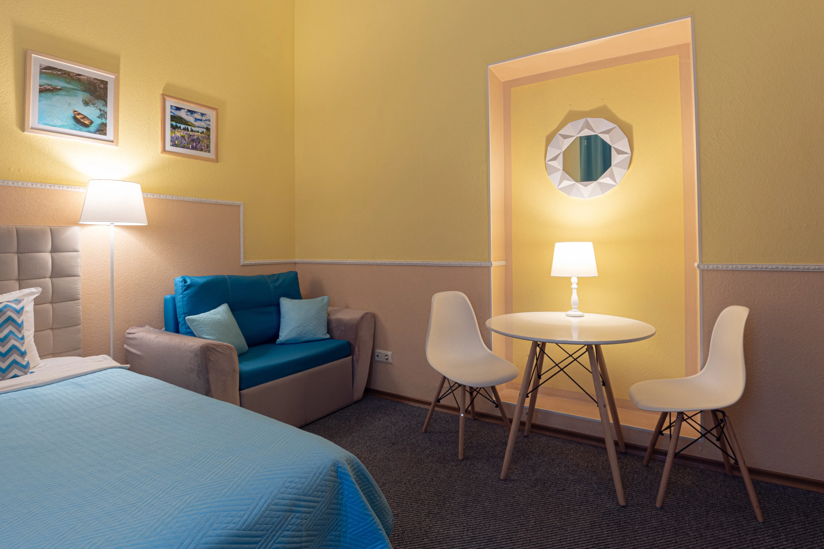 Отель Искра