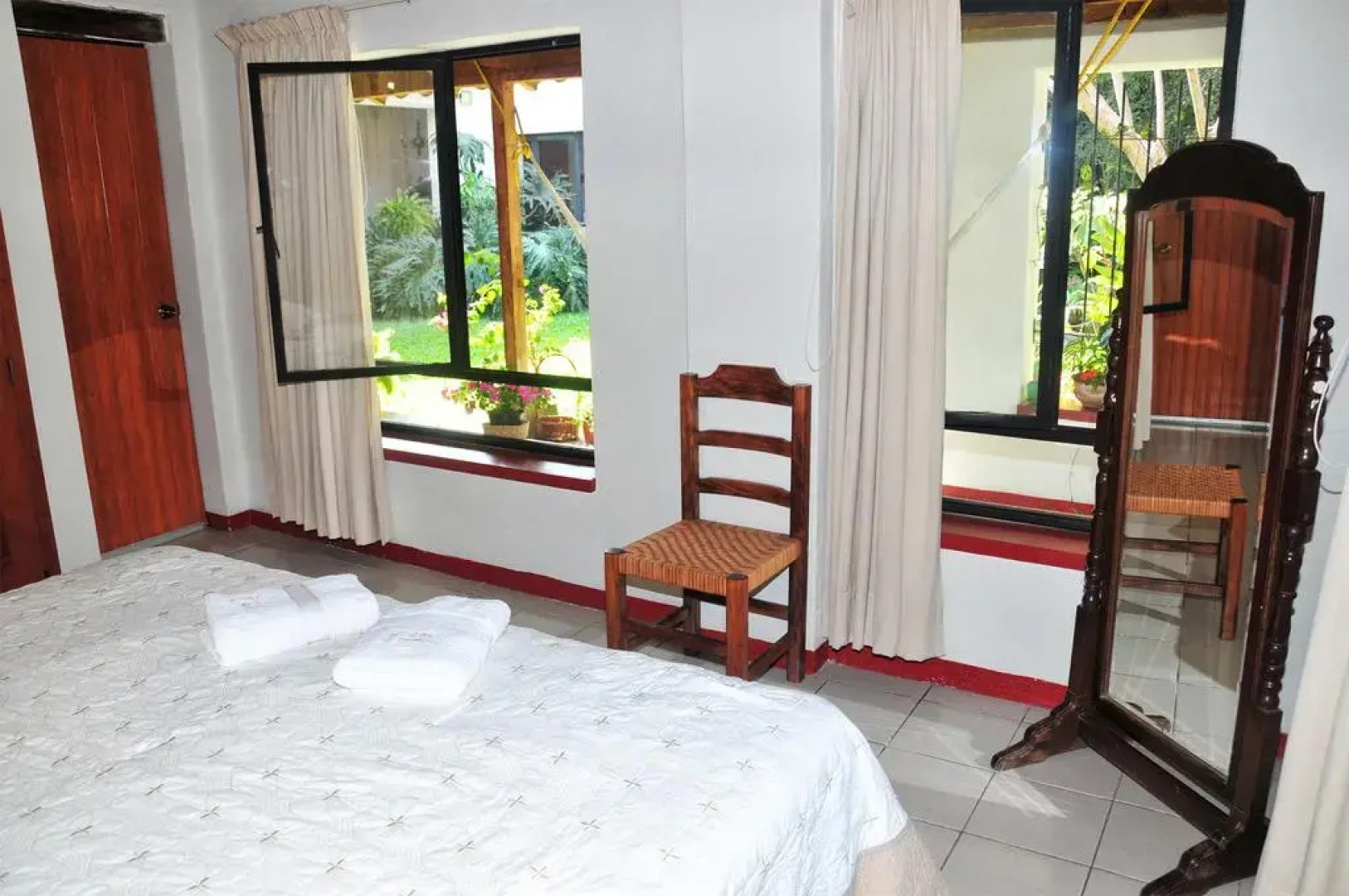 Отель La Parroquia by Rotamundos