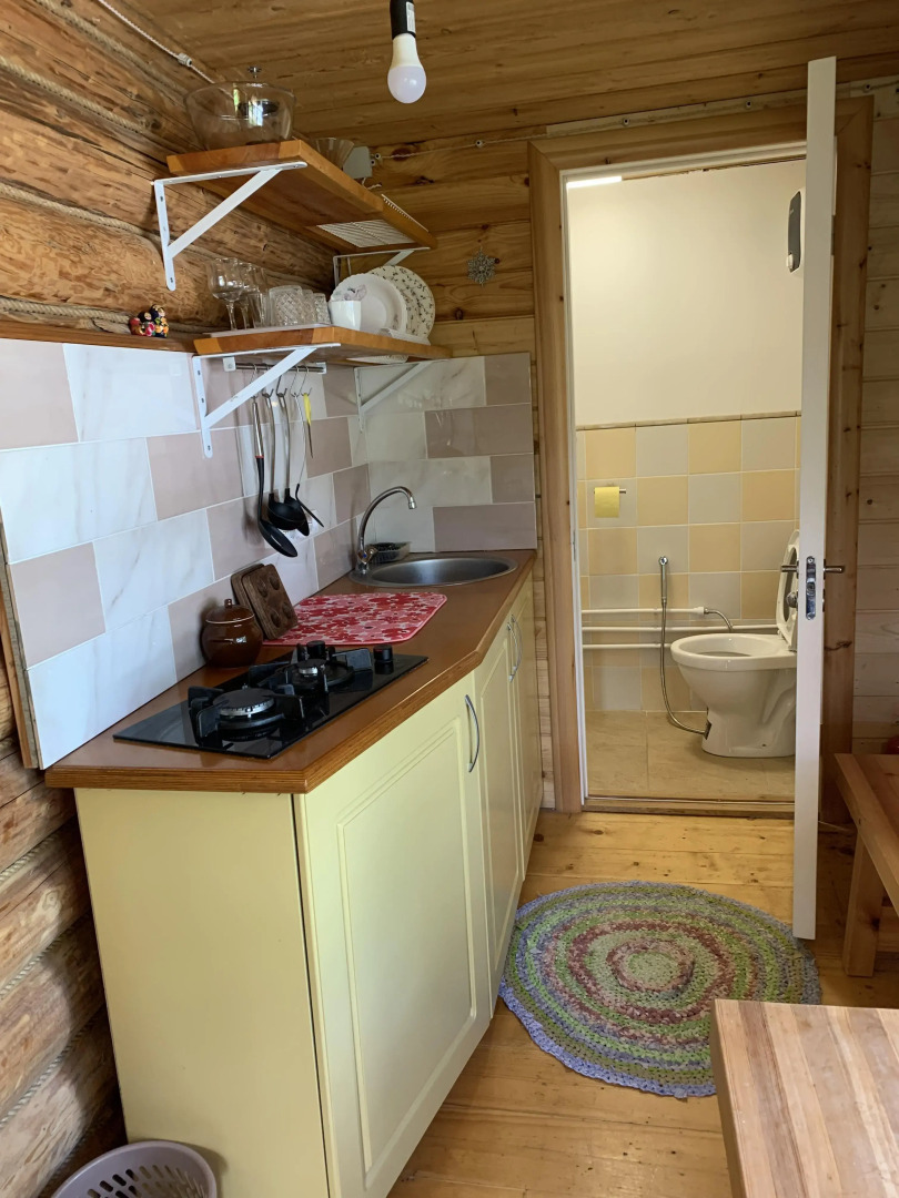 Бунгало Изба Пасечника трехместная. Хутор Медовый.